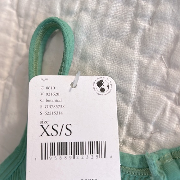 NWT Free People Movement Happiness Runs in Botanical Green XS/S Crop Tank - Picture 8 of 8